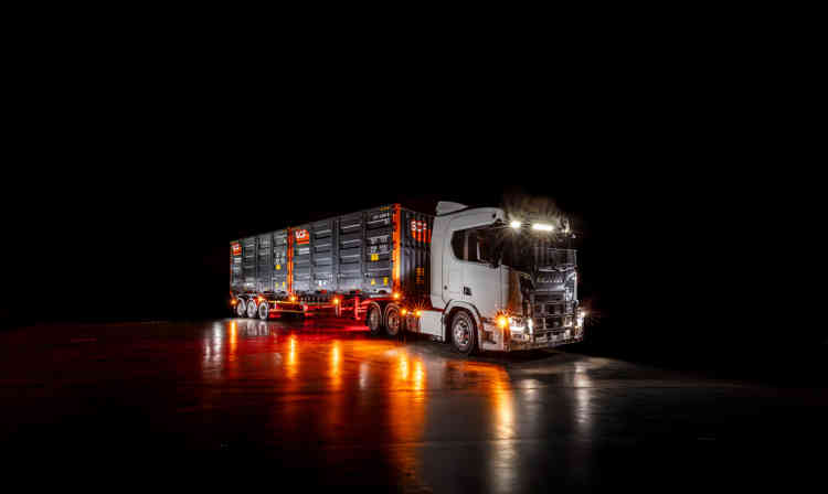 SCF 20Ft Side Door Trailer Truck Full Width