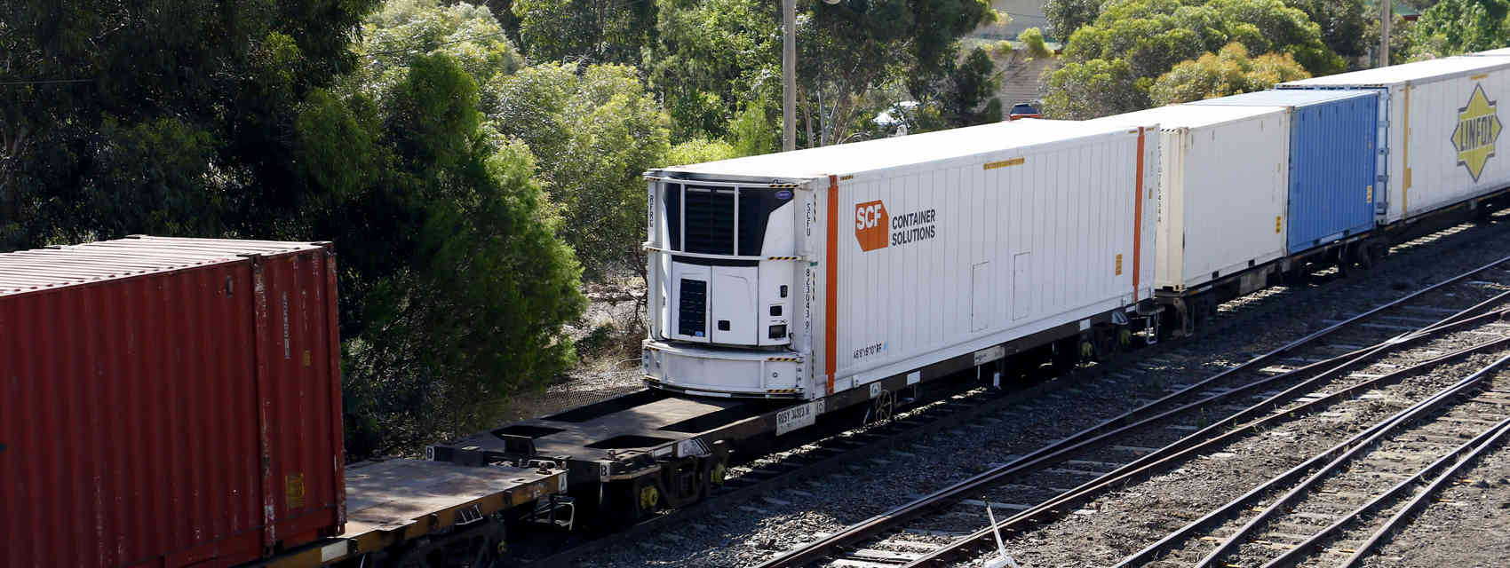 SCF 46Ft Reefer Rail Front