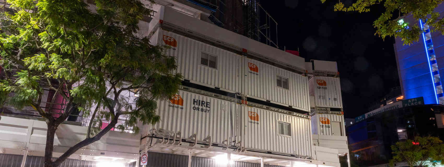 SCF 40Ft Crib Bathroom Full Width Dark Angle