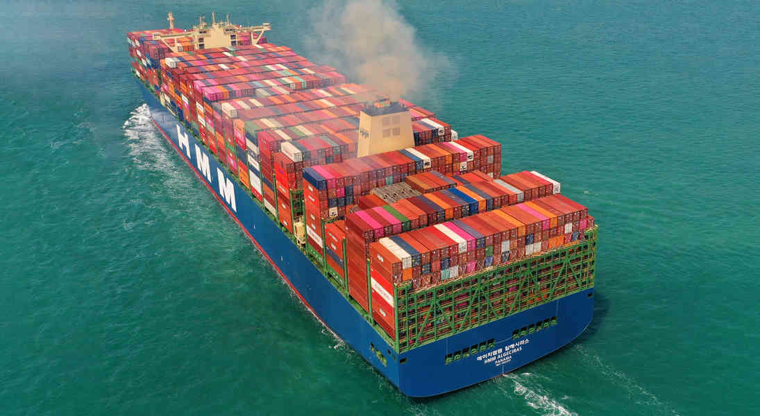 World's Largest Shipping Container Ships in 2023 | SCF